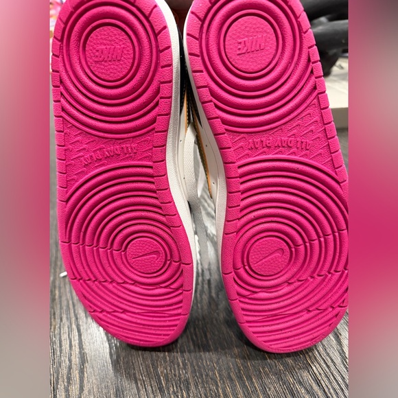 Nike Court Borough 2 SE Low Summit White Pink Prime -size 7Y - Picture 7 of 7